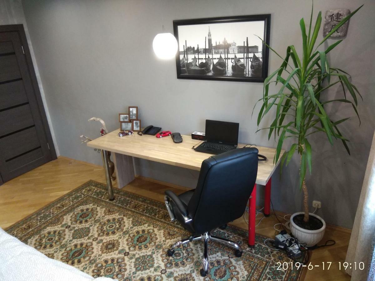 Apartamenty V Minske S Dwumä Spalnyami Esterno foto