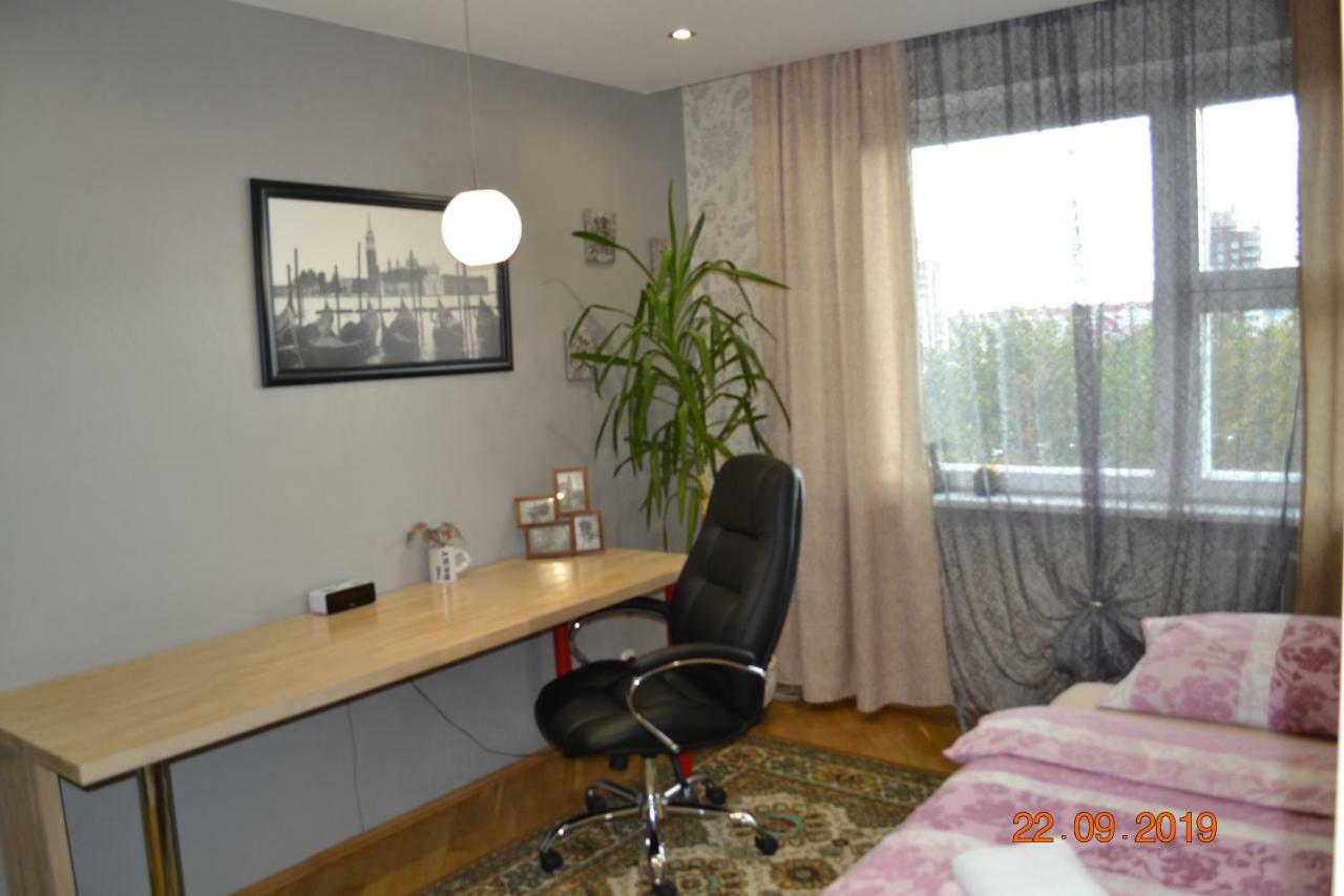 Apartamenty V Minske S Dwumä Spalnyami Esterno foto